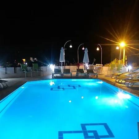 Hotel de apartamente Dasis