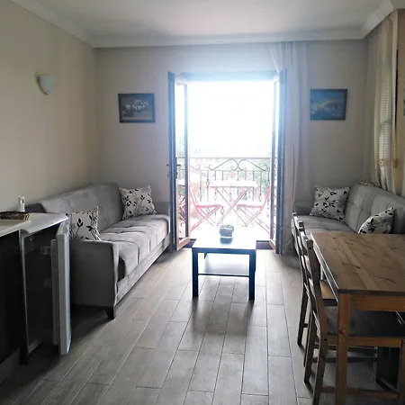 Dasis Aparthotel 3*
